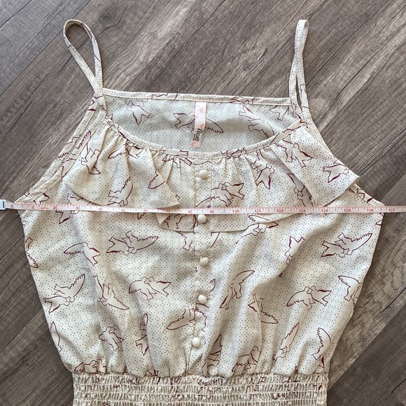 🔴SOLD!! Gift w/ Purchase! Peplum Cream Tank Top - Picture 11 of 14